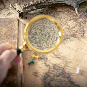 America Through the Looking-Glass: Questioning the U.S. as Superpower in Fiction